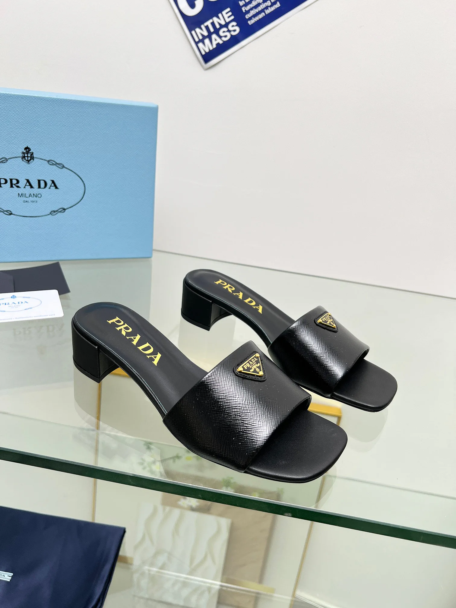 Босоножки Женские Prada 11386445