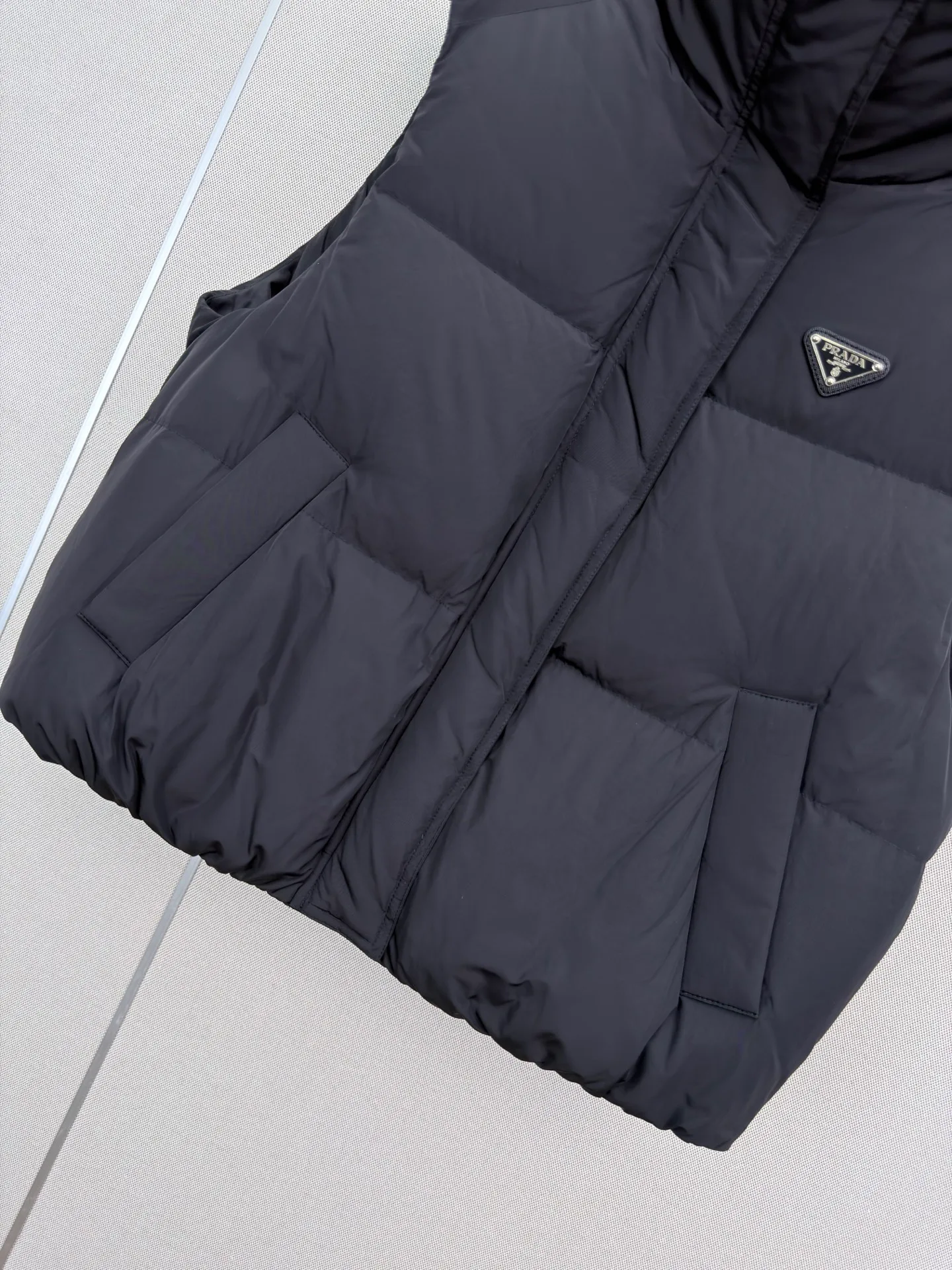 Жилеты Женские Prada 18185784