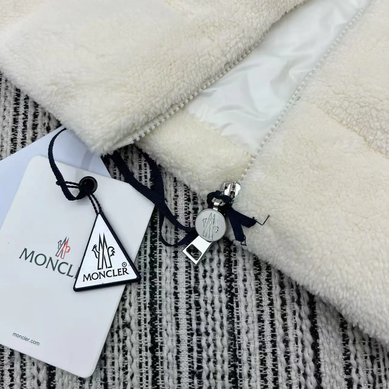 Куртки И Пуховики Женские Moncler 1144019