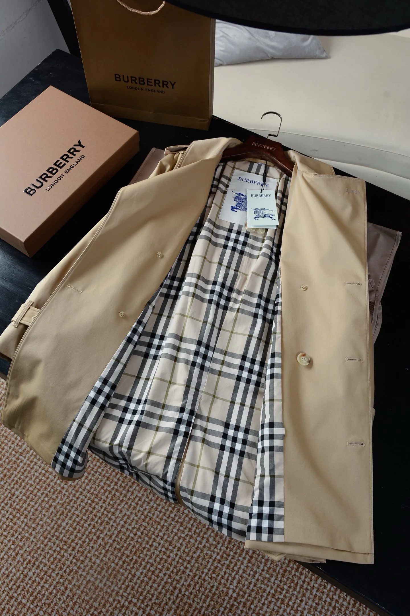 Куртки Женские Burberry Куртки Женские Burberry
