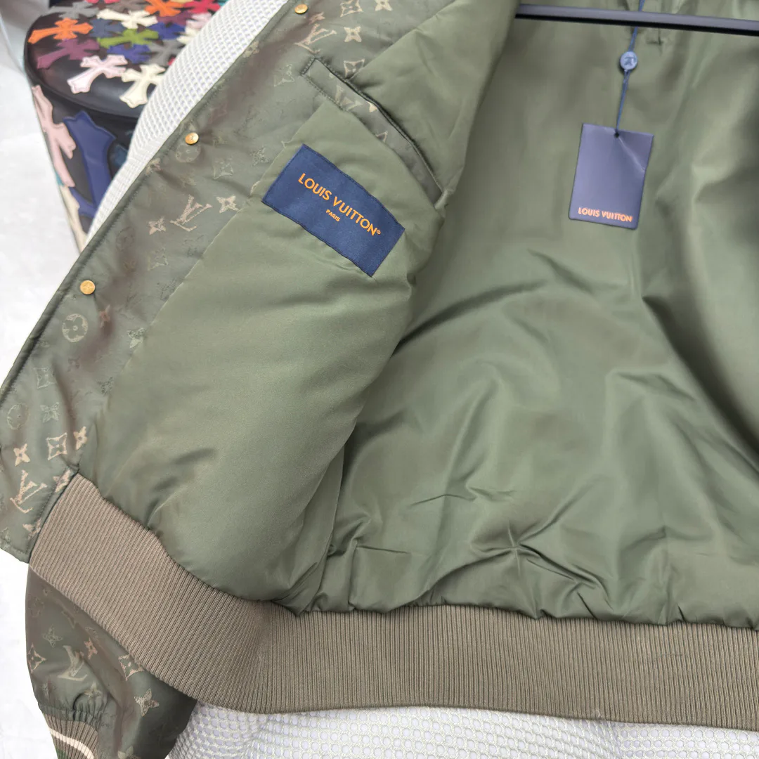 Куртки И Пуховики Мужские Moncler 1860104