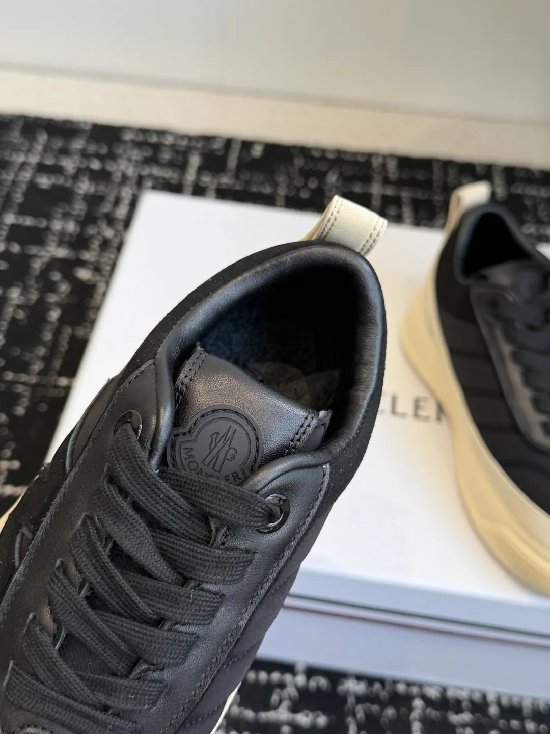 Кроссовки Женские Moncler 1294107