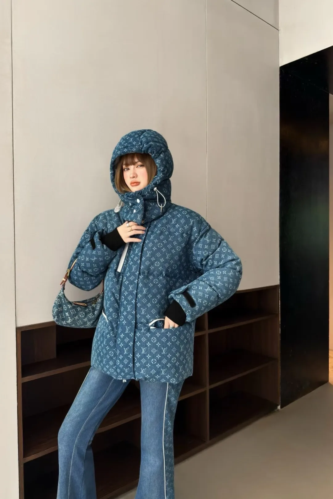 Куртки И Пуховики Женские Louis Vuitton 17959962