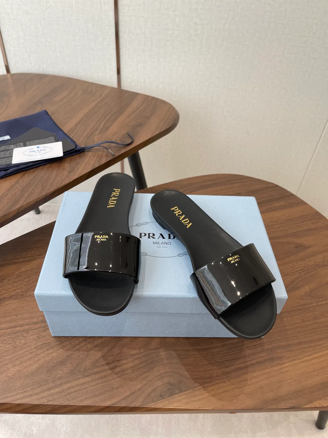 Шлепанцы Женские Prada 11843533