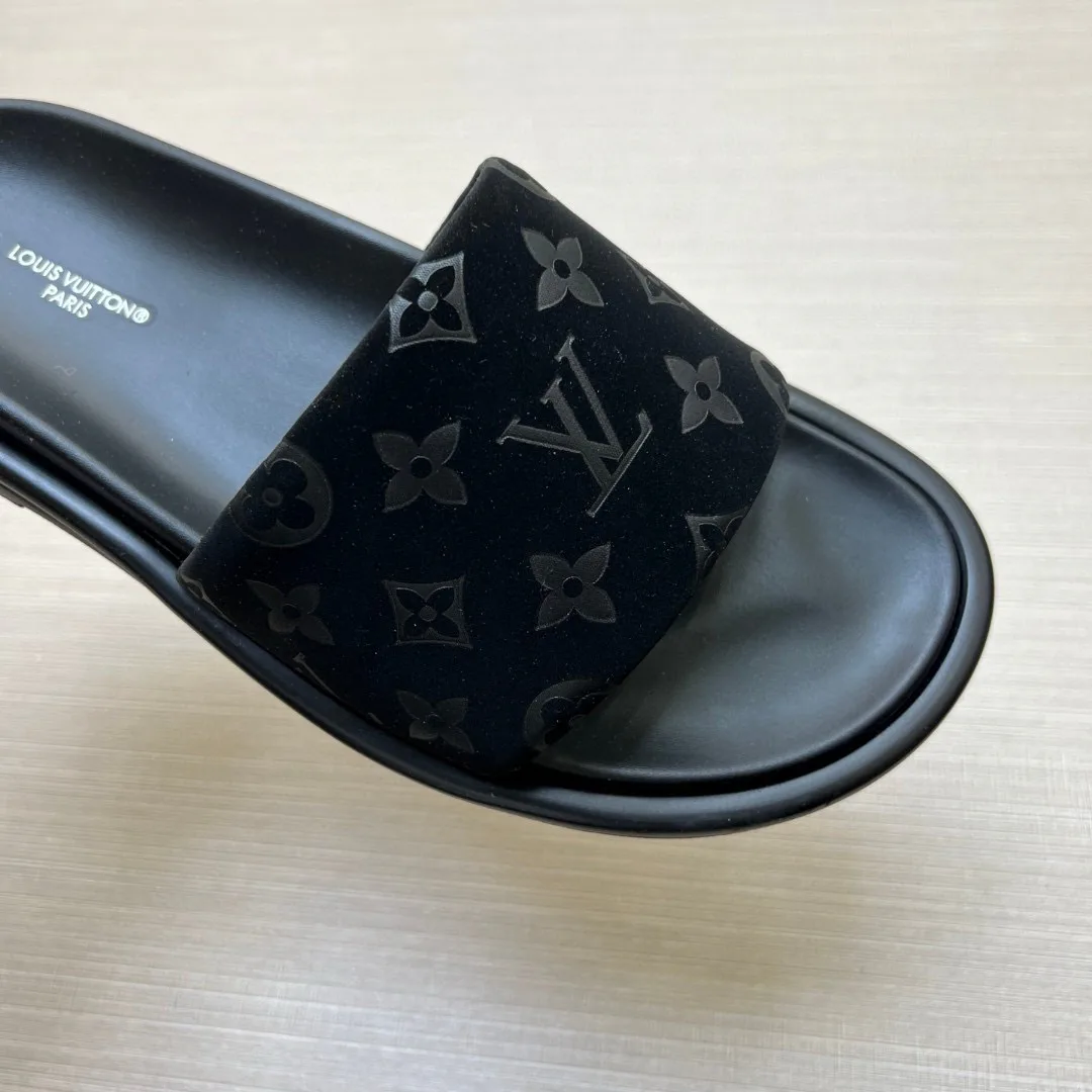 Шлепанцы Женские Louis Vuitton 9801514