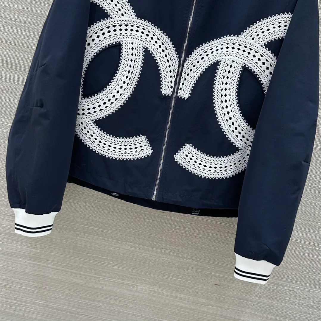 Куртки И Пуховики Женские Chanel 34201