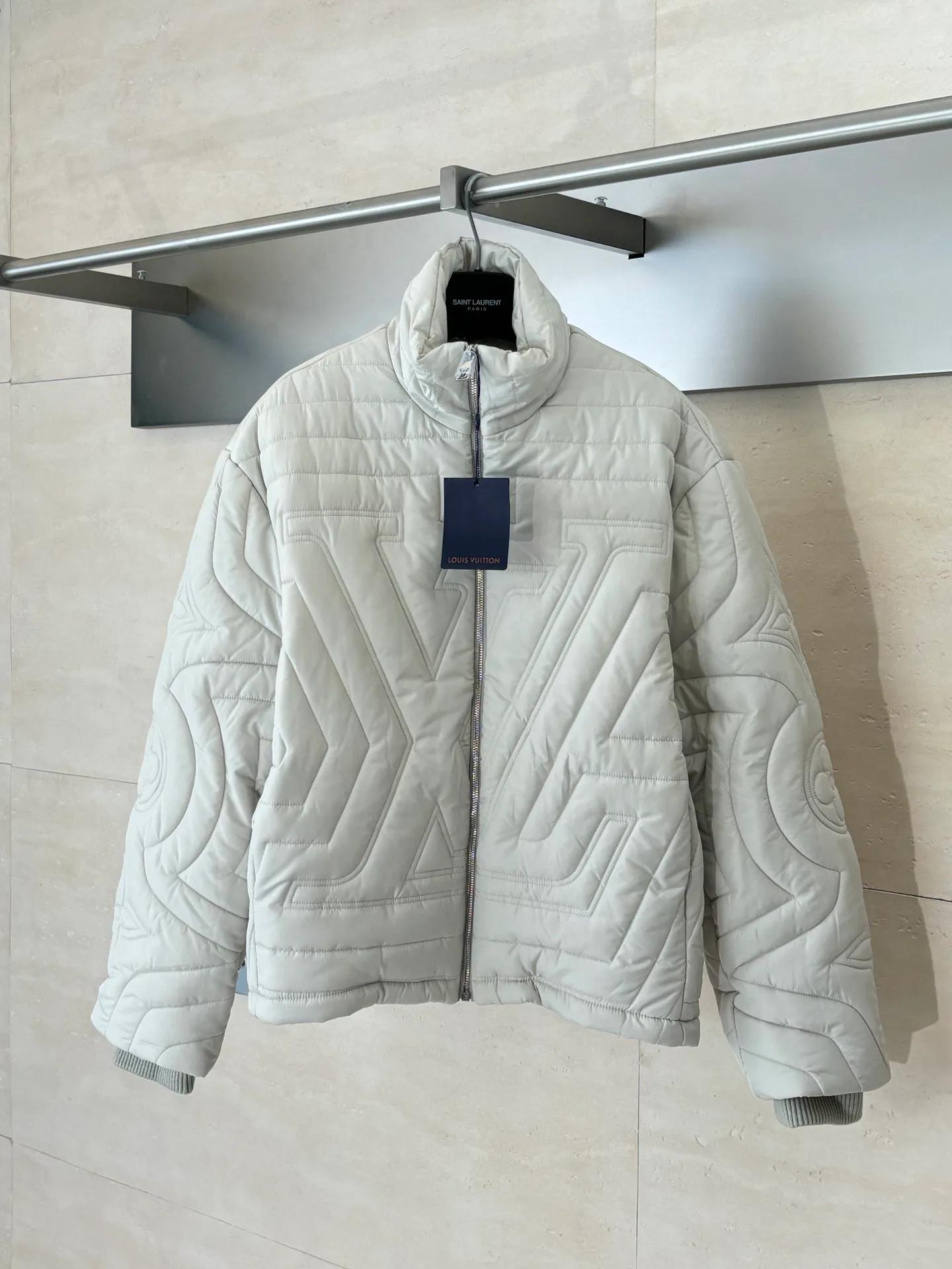 Куртки И Пуховики Женские Louis Vuitton 550304