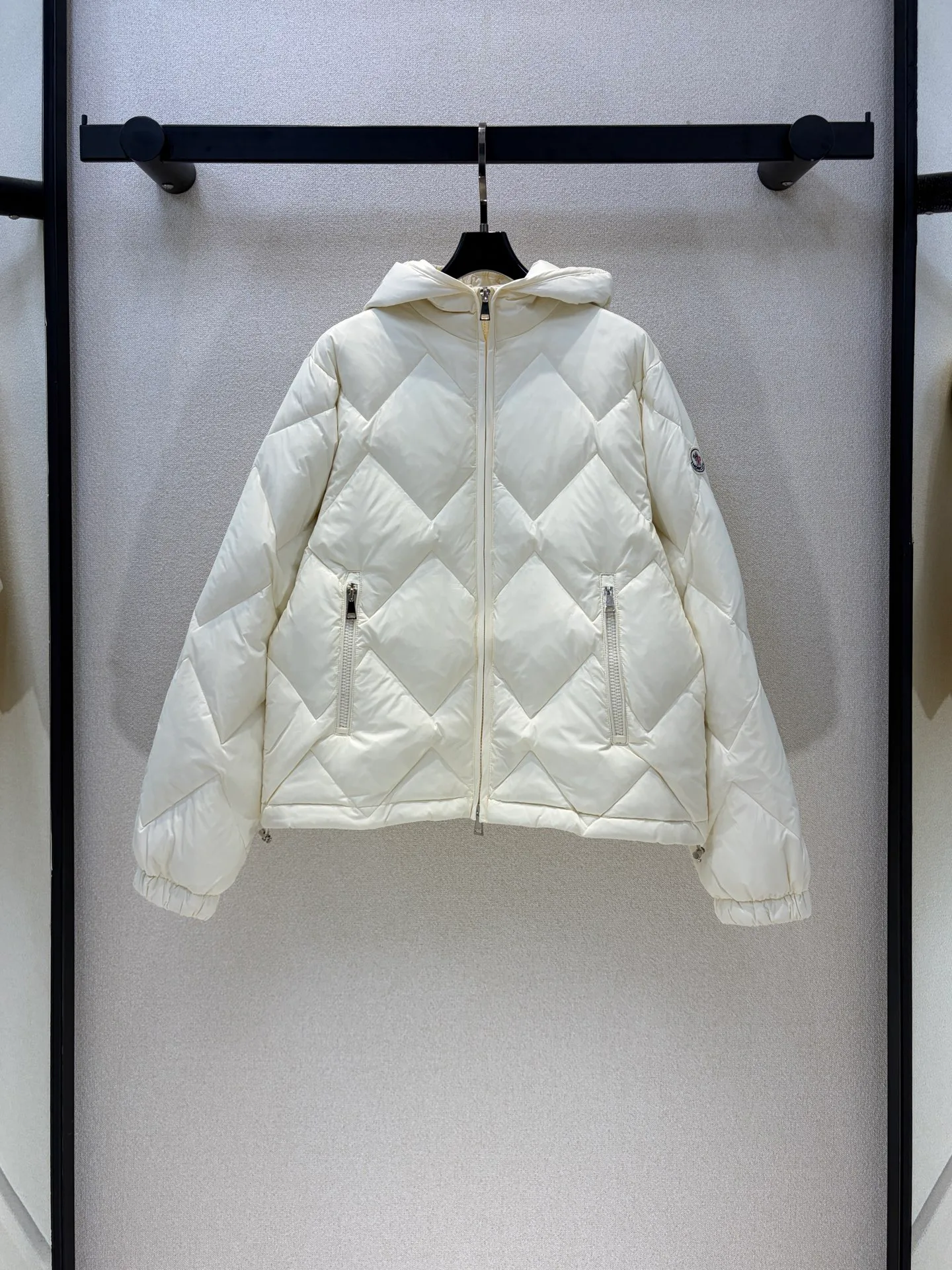 Куртки И Пуховики Женские Moncler 18721629