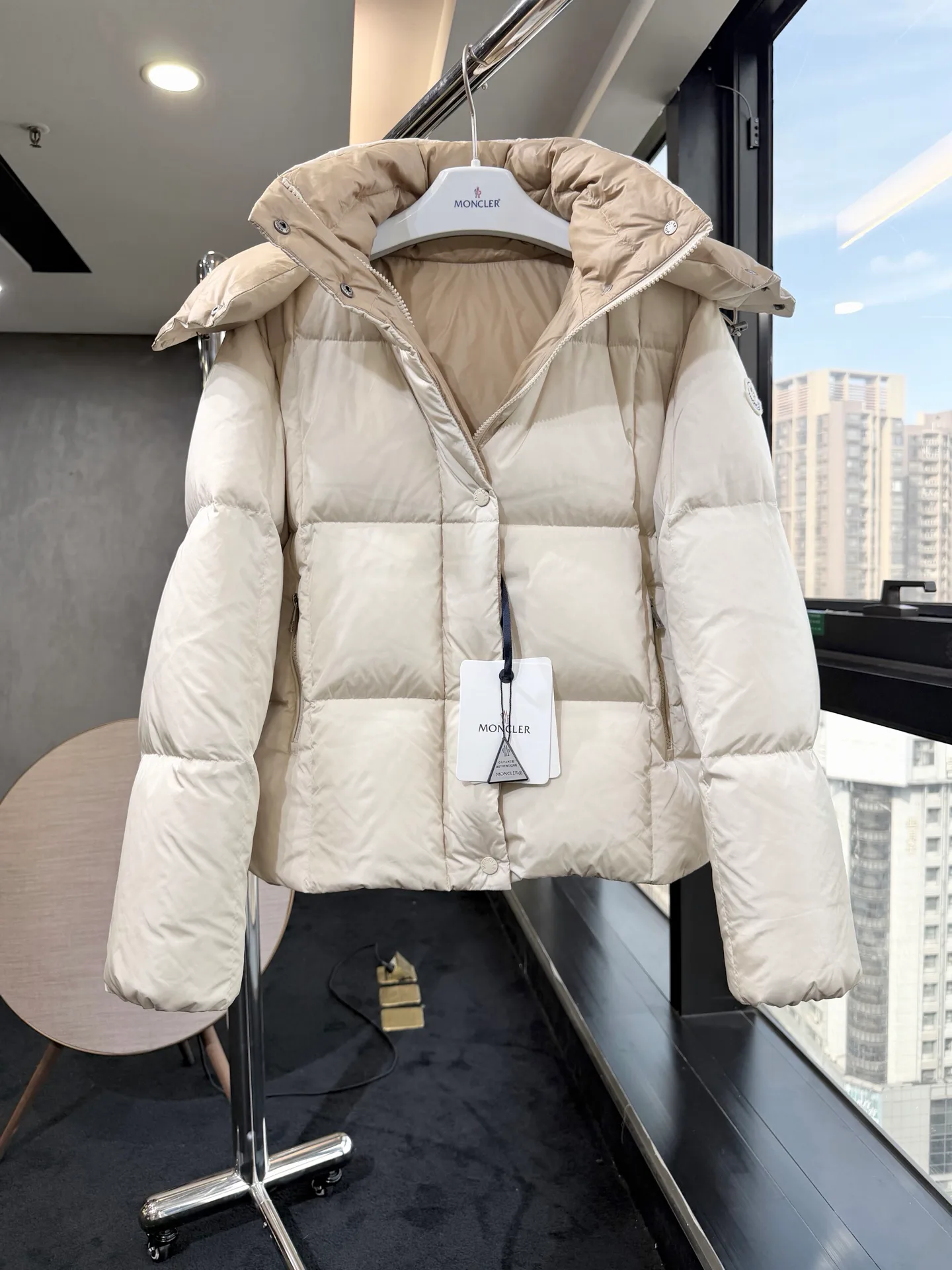 Куртки И Пуховики Женские Moncler 19261672