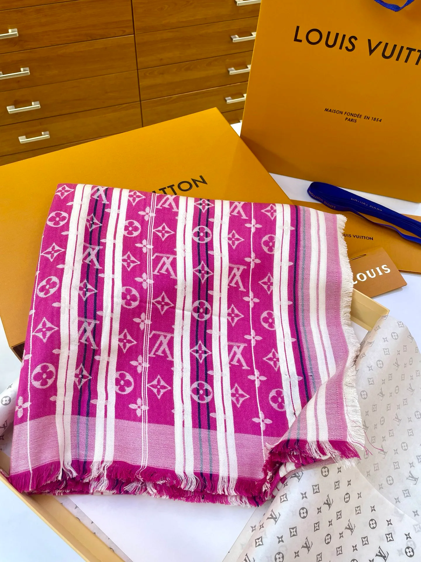 Шарфы Louis Vuitton 4874461