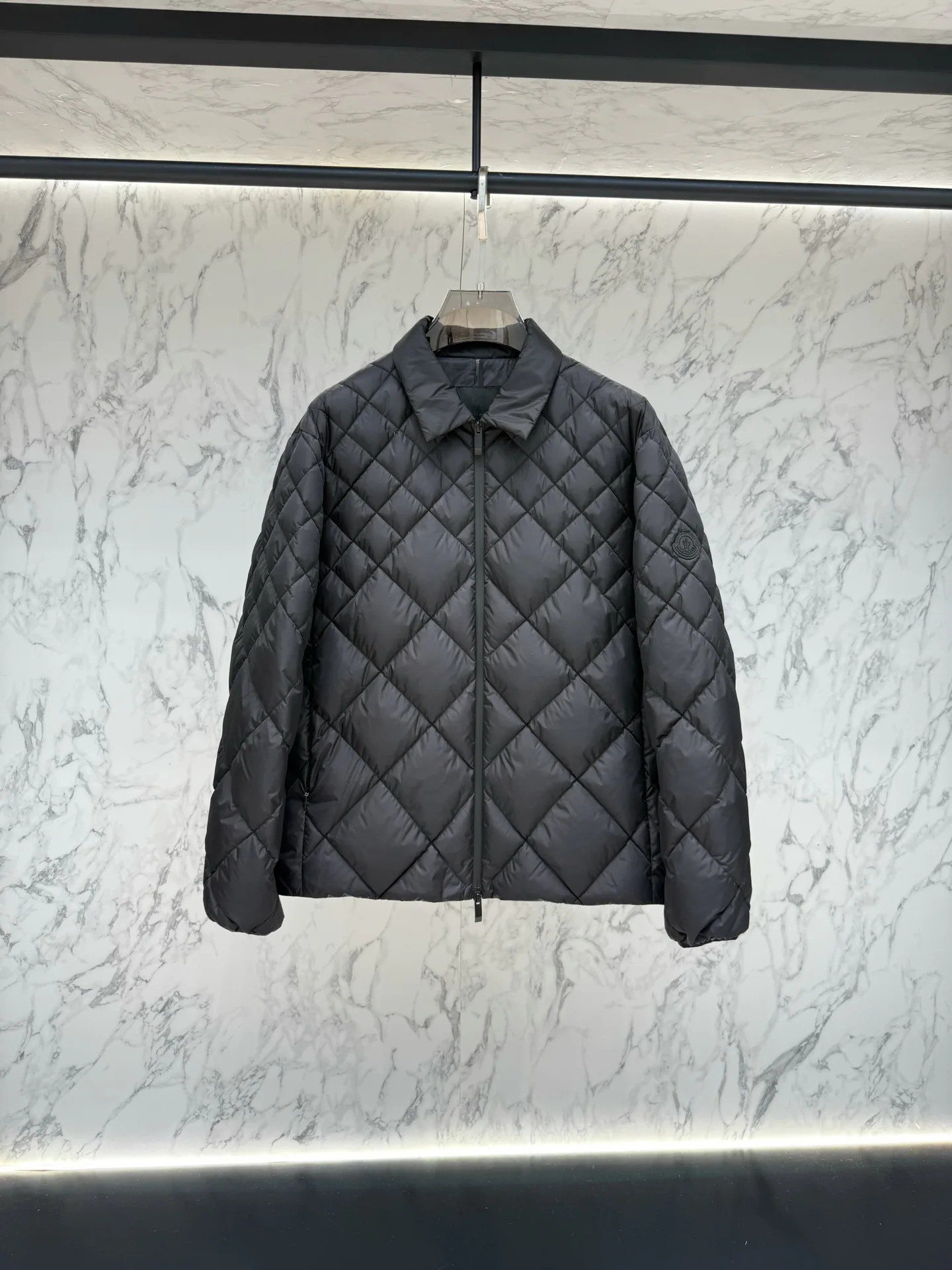 Куртки И Пуховики Мужские Moncler 18214575