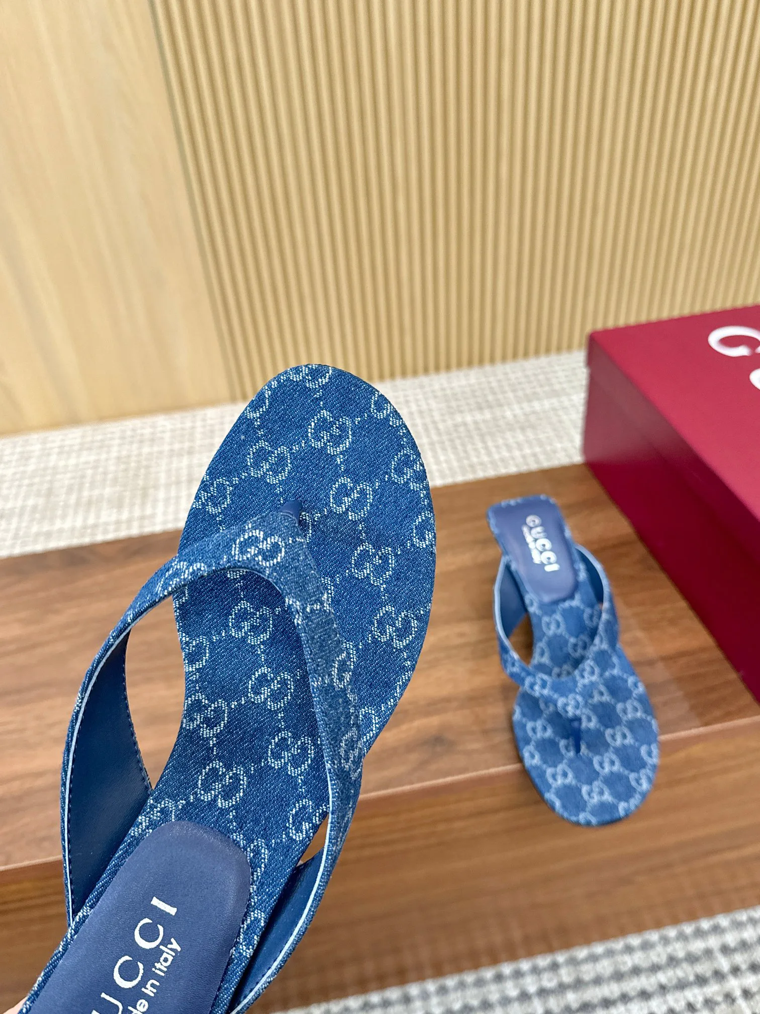 Босоножки Женские Gucci 13480534