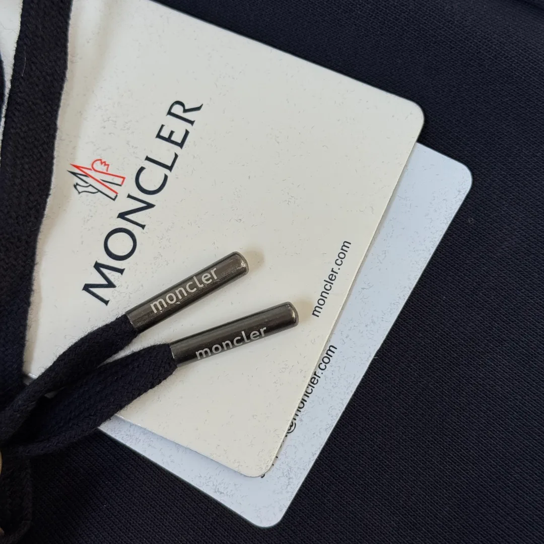 Шорты Женские Moncler 11668075