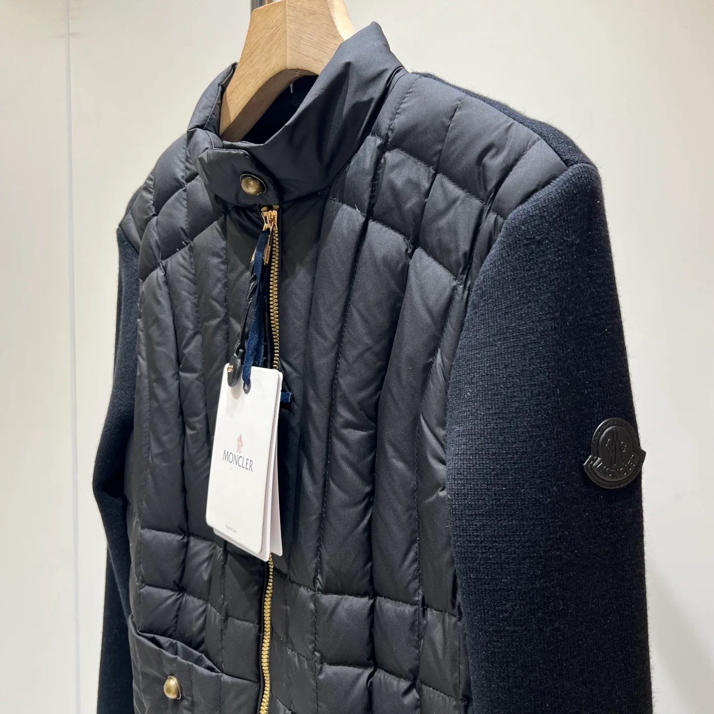Куртки И Пуховики Женские Moncler 18174917