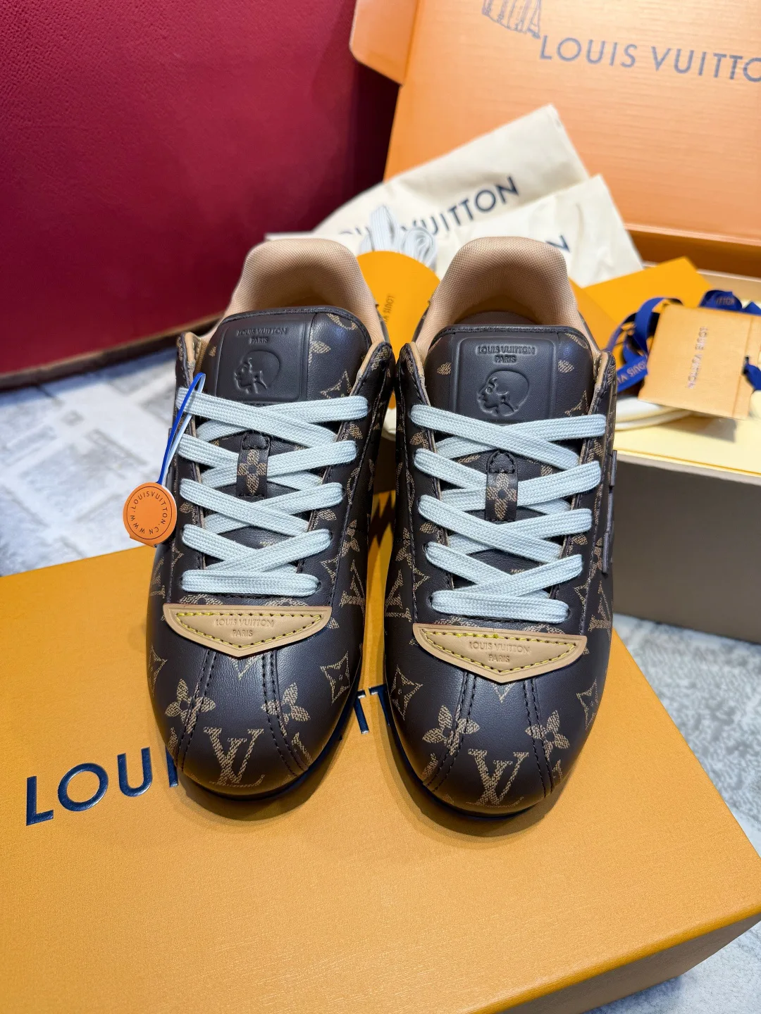 Кроссовки Женские Louis Vuitton 930230