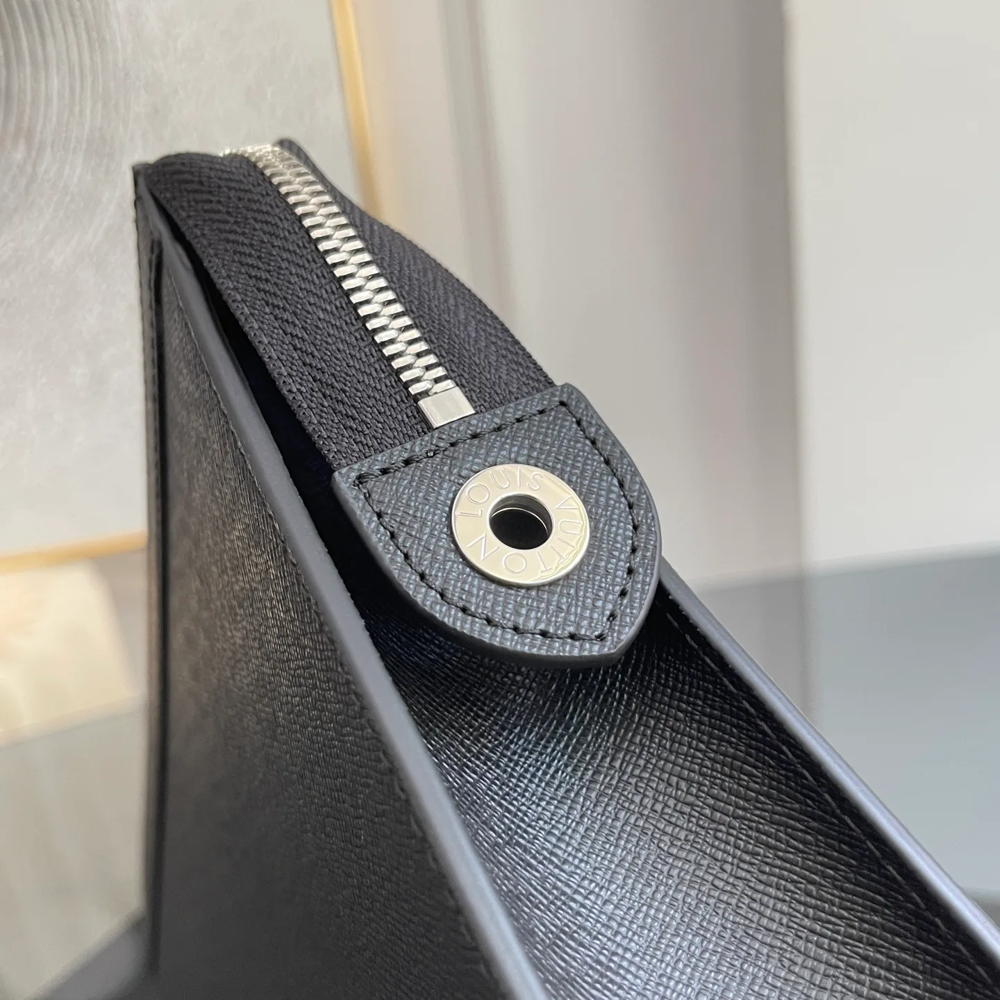 Клатчи Женские Louis Vuitton 11668940