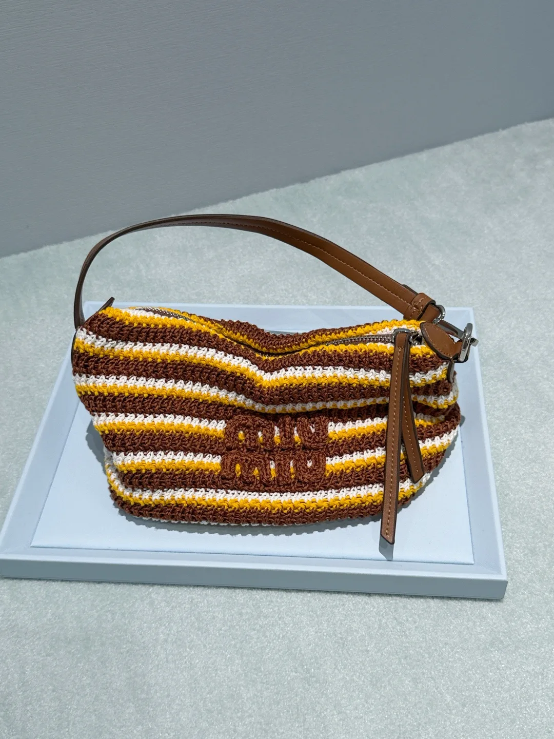 Классические Сумки Женские Miu Miu 17279118