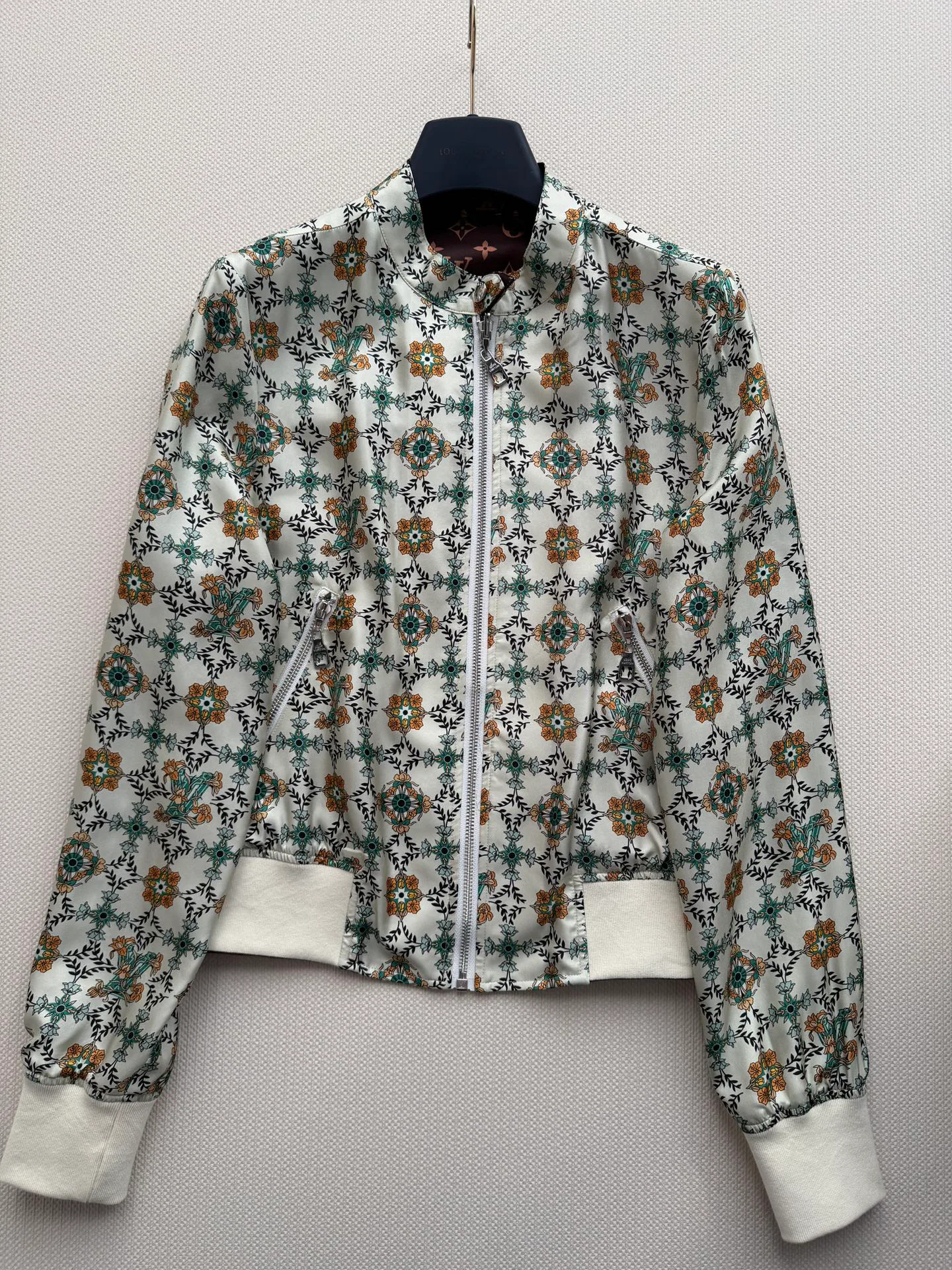 Куртки И Пуховики Женские Louis Vuitton 17307665