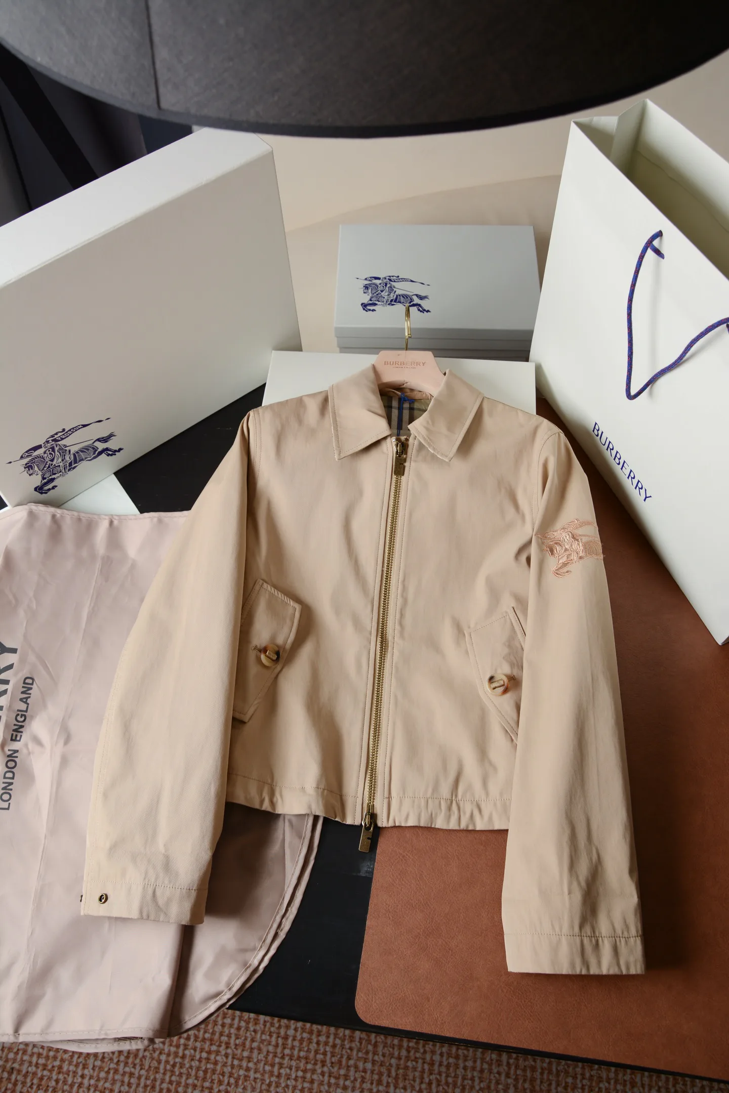 Куртки И Пуховики Женские Burberry 17998547