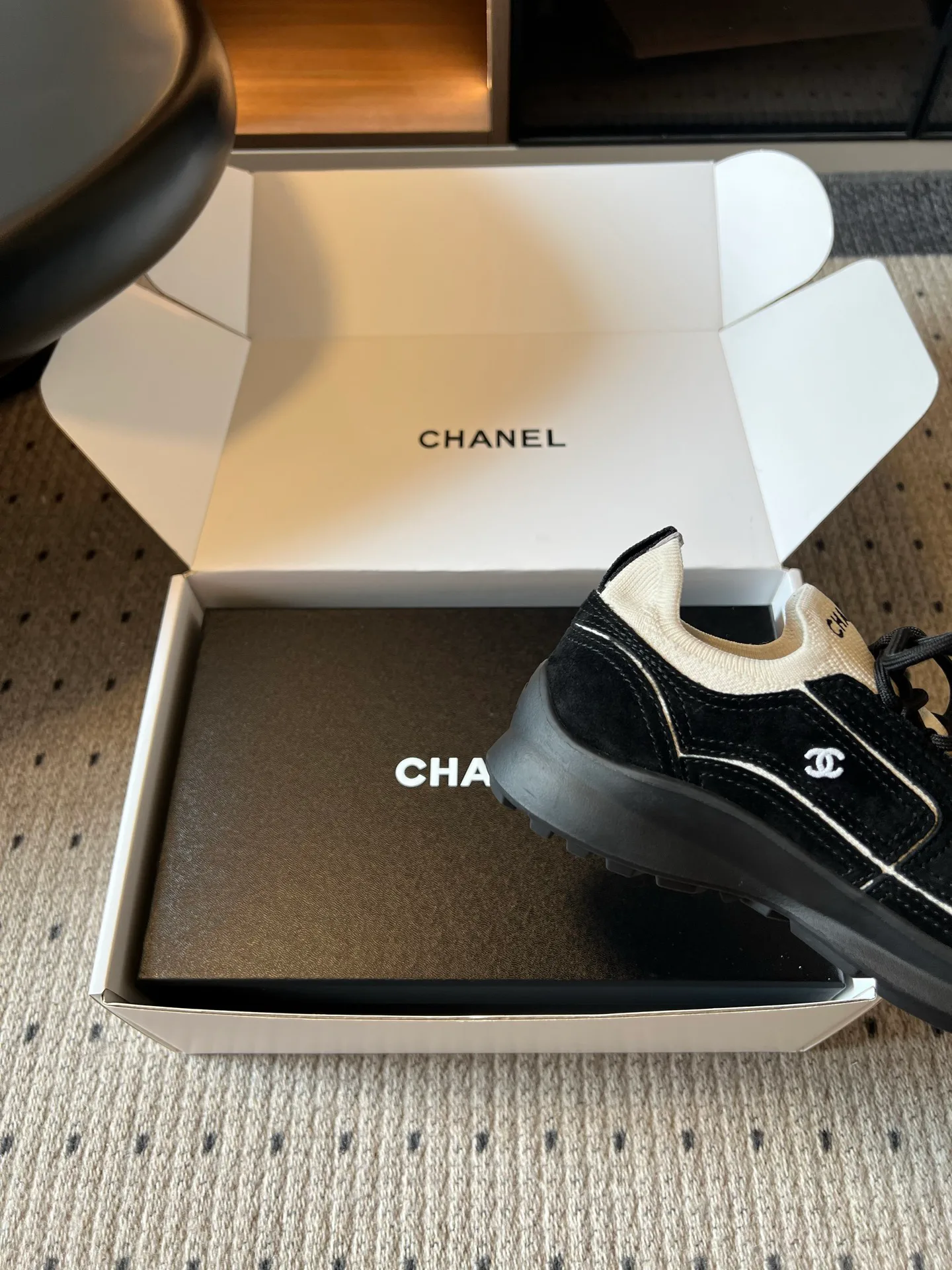 Кроссовки Женские Chanel 17793449