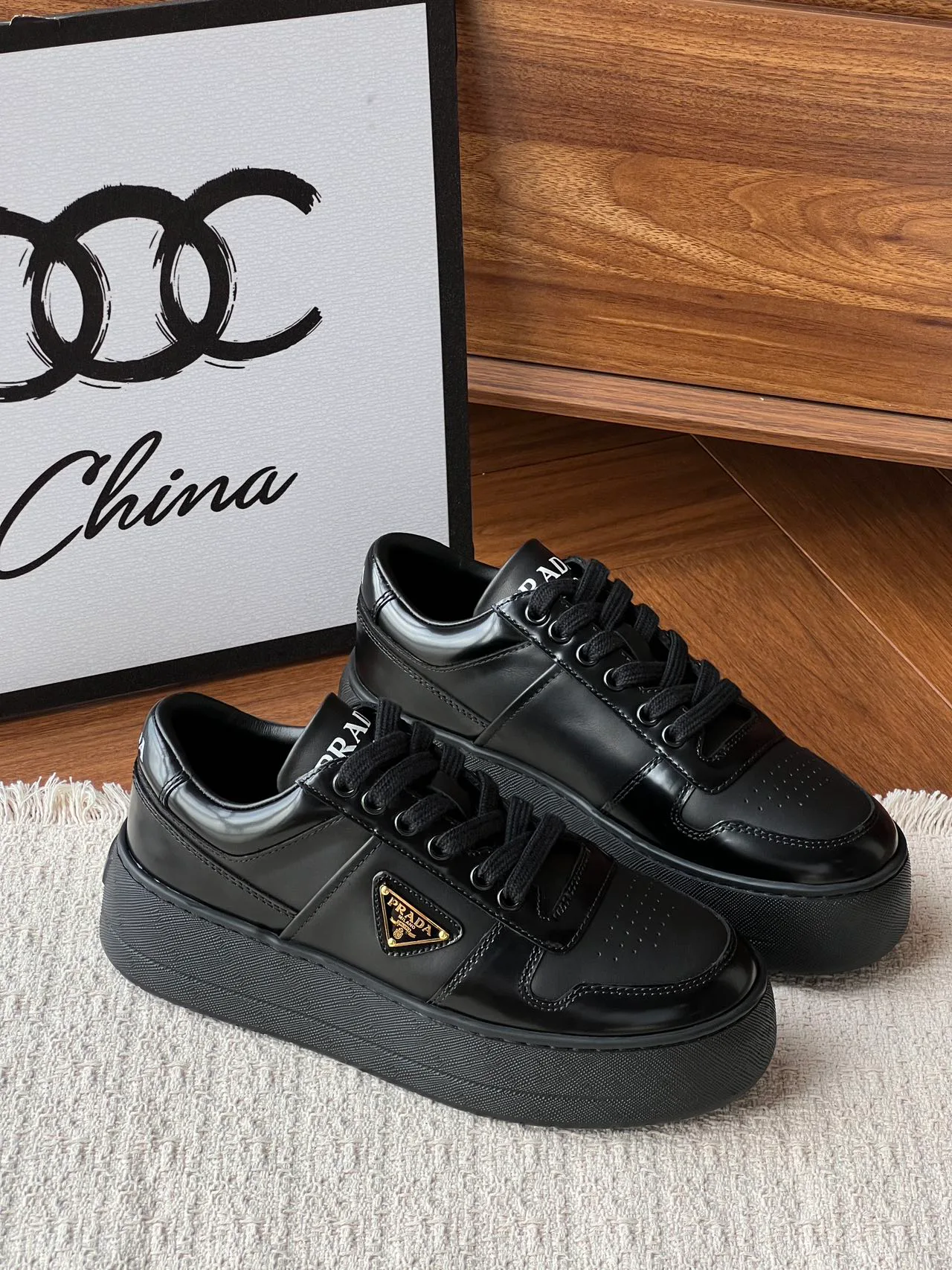 Кроссовки Женские Prada 18170786