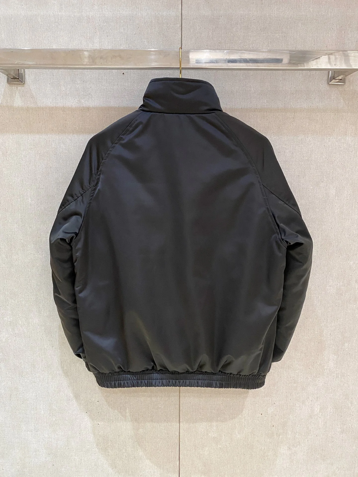Куртки И Пуховики Мужские Moncler 1807053