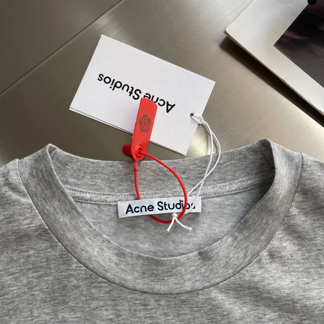 Футболки Женские Acne Studios 18191215