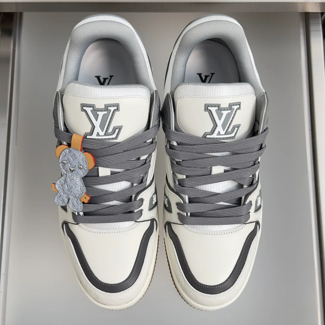 Кроссовки Женские Louis Vuitton 17772029