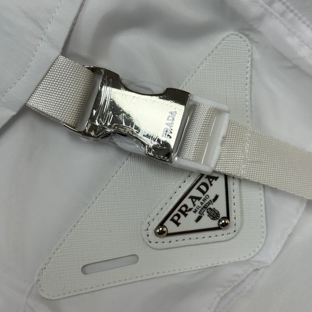 Футболки Женские Prada 10692115