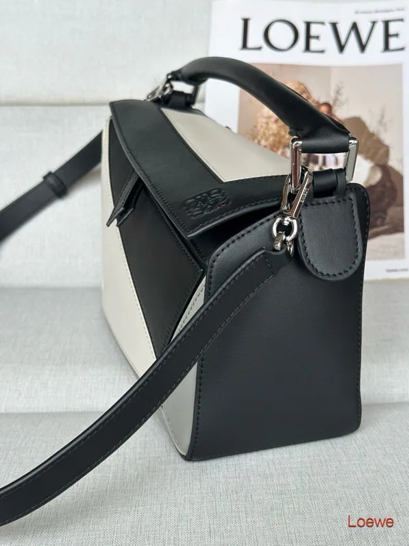 Классические Сумки Женские Loewe 17271514