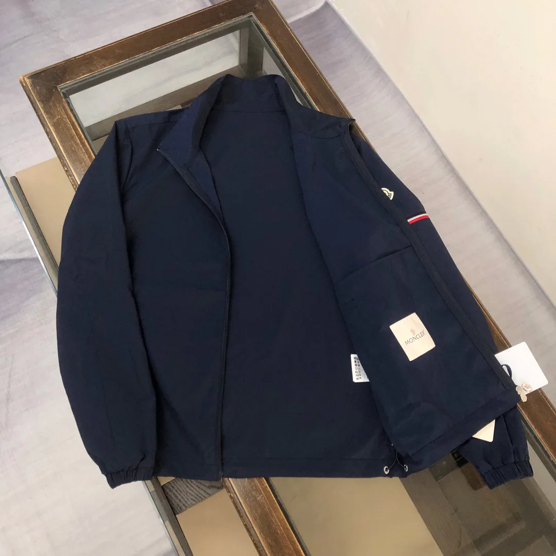 Куртки И Пуховики Мужские Moncler 17285986