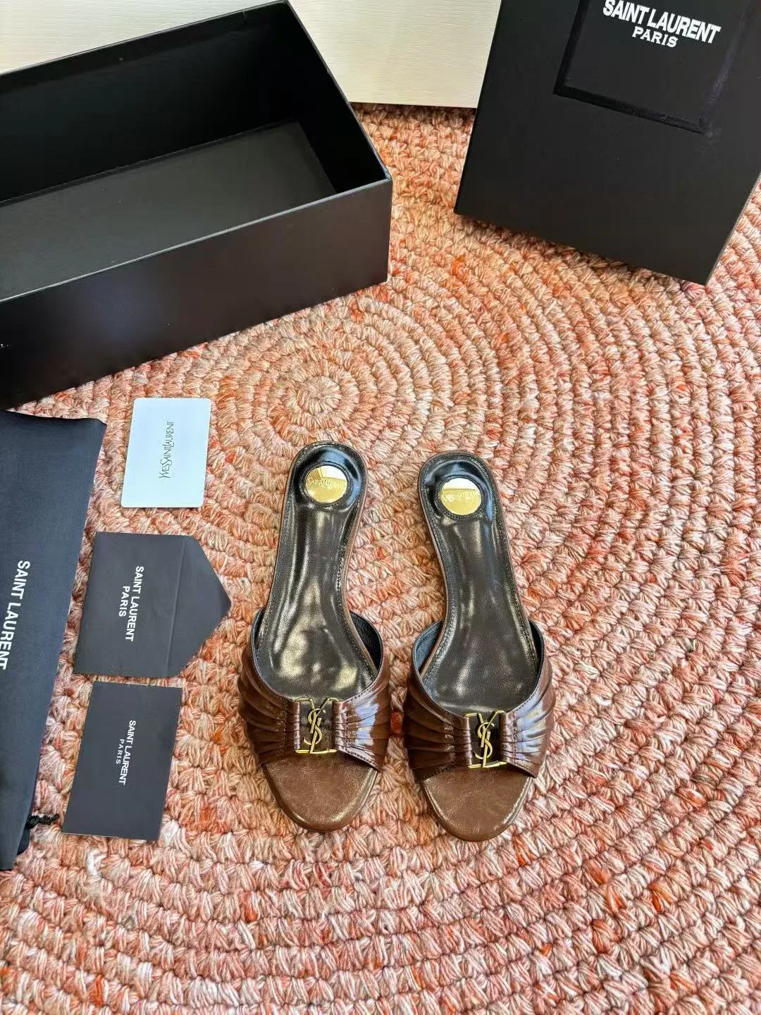 Шлепанцы Женские Saint Laurent 11755421