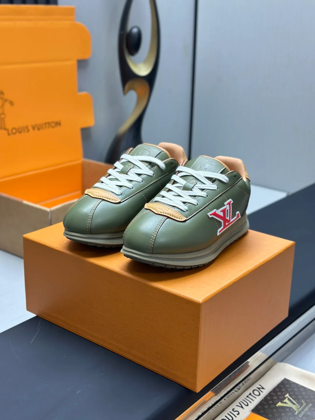 Кроссовки Женские Louis Vuitton 3470525