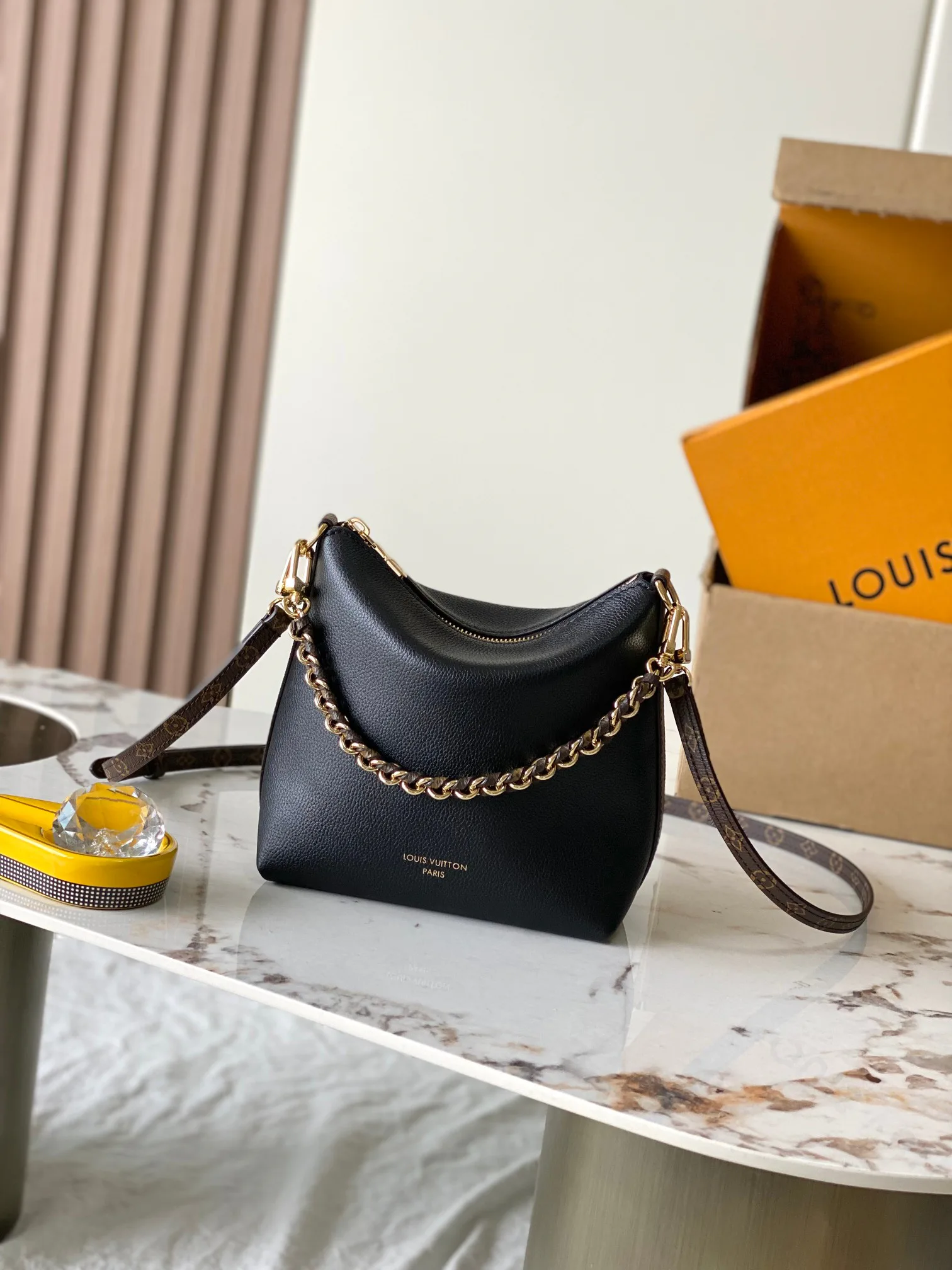 Классические Сумки Женские Louis Vuitton 18170485