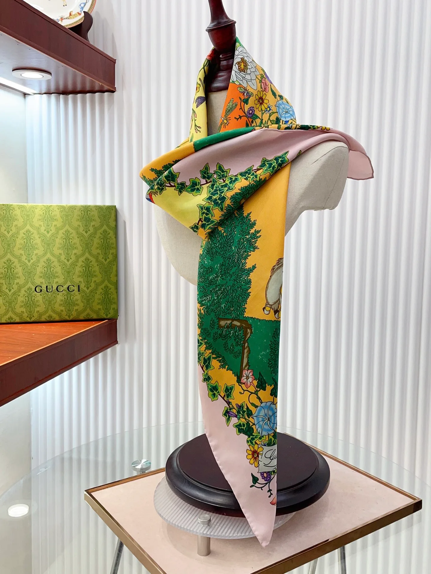 Платки Gucci 10189