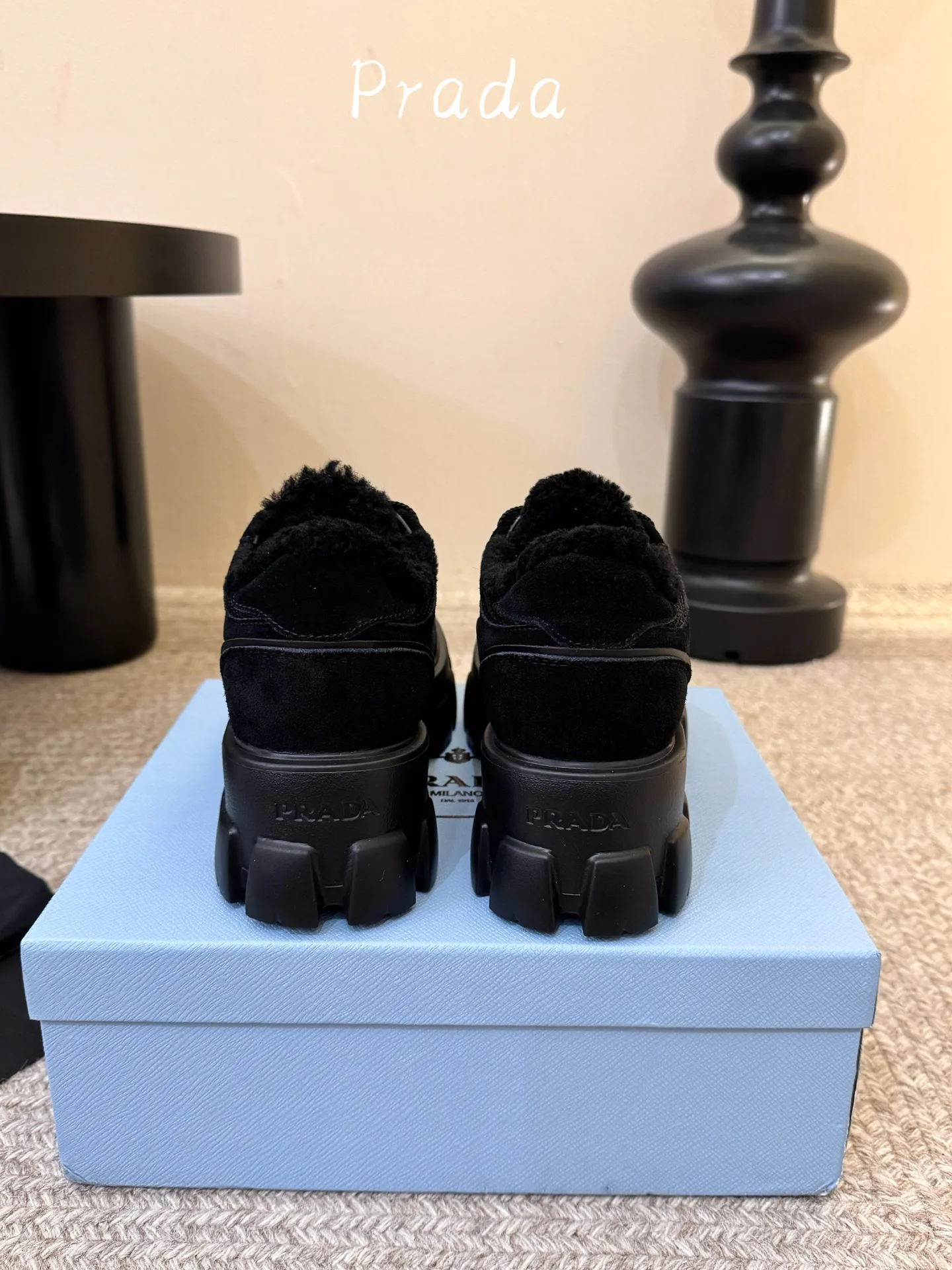 Кроссовки Женские Prada 19151186