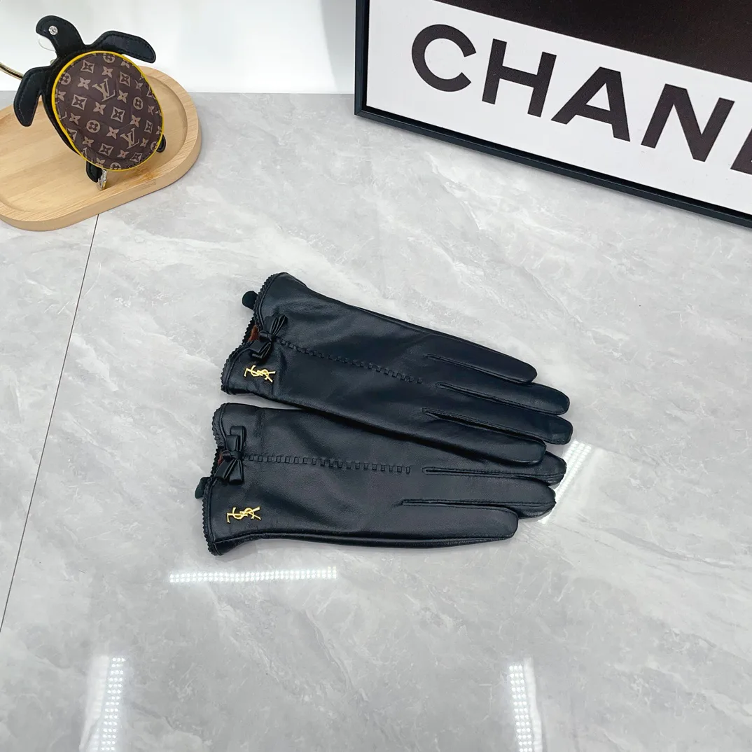 Перчатки Saint Laurent 331055
