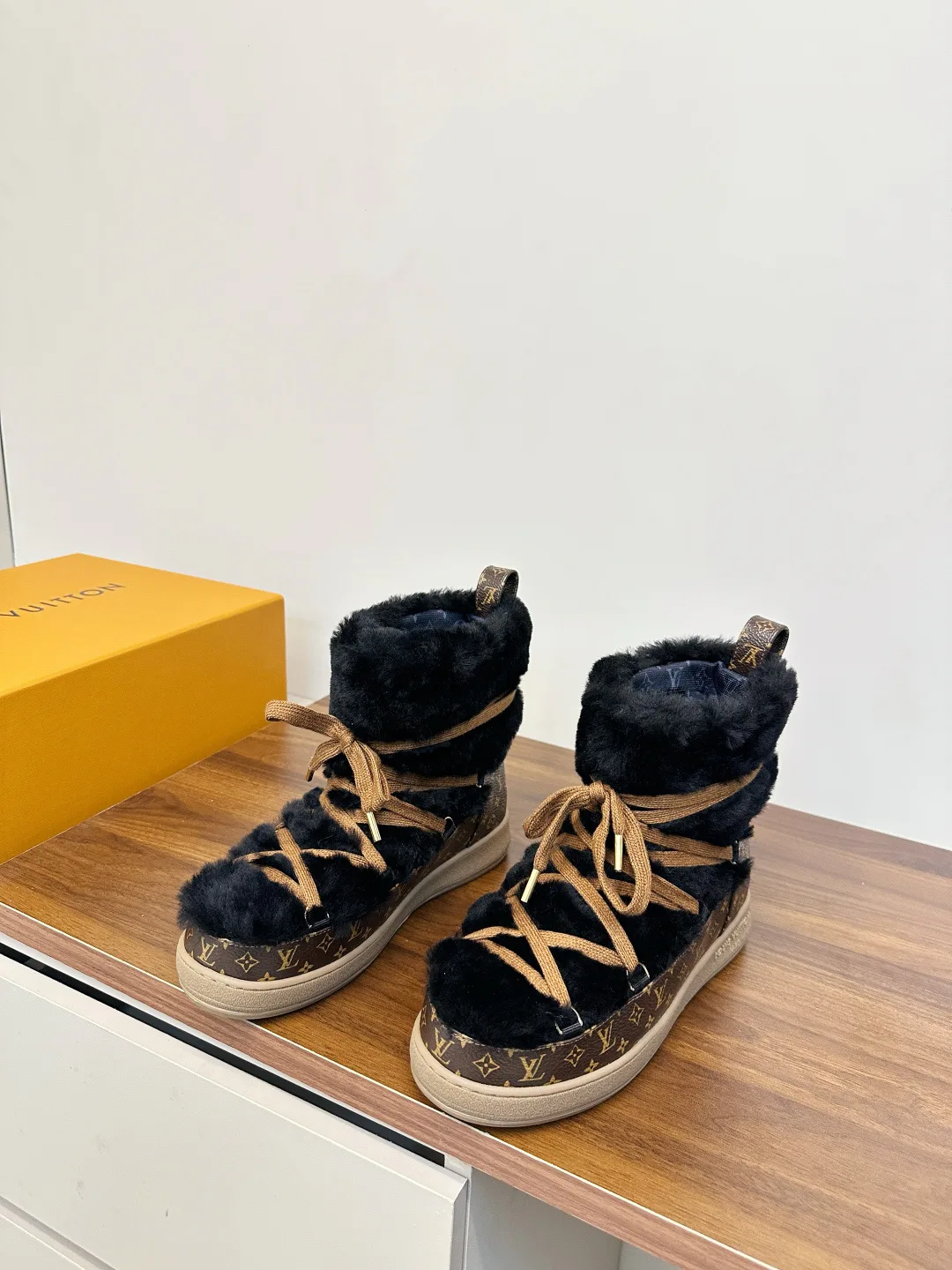 Угги Женские Louis Vuitton 582492