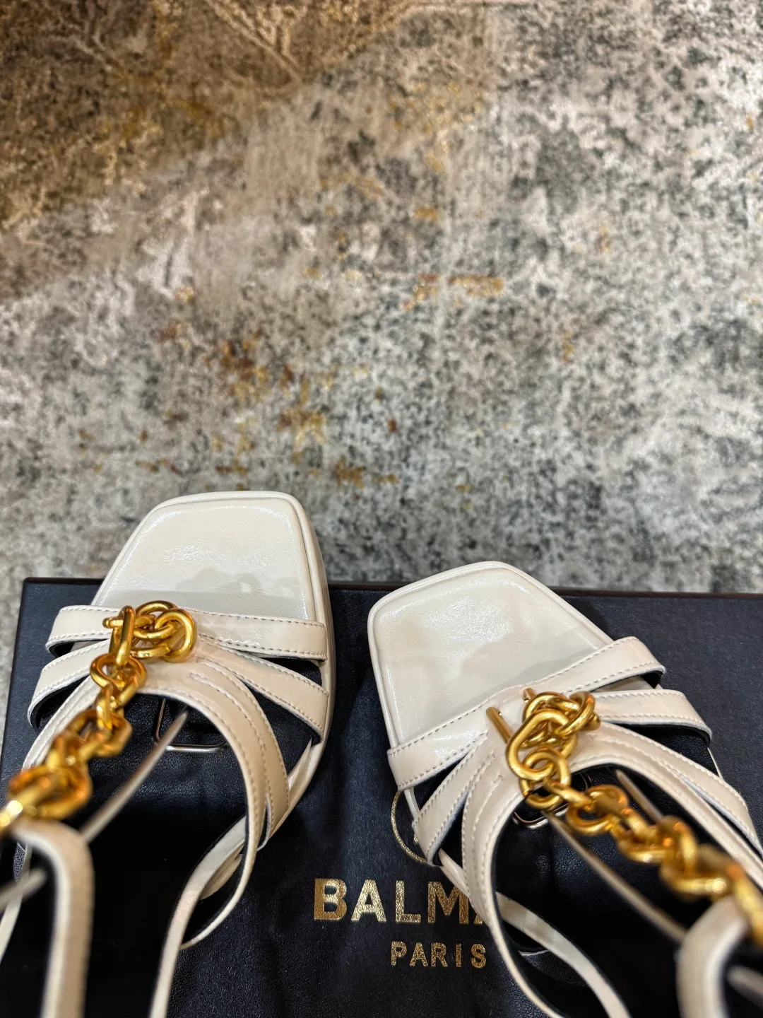 Босоножки Женские Balmain 9499295