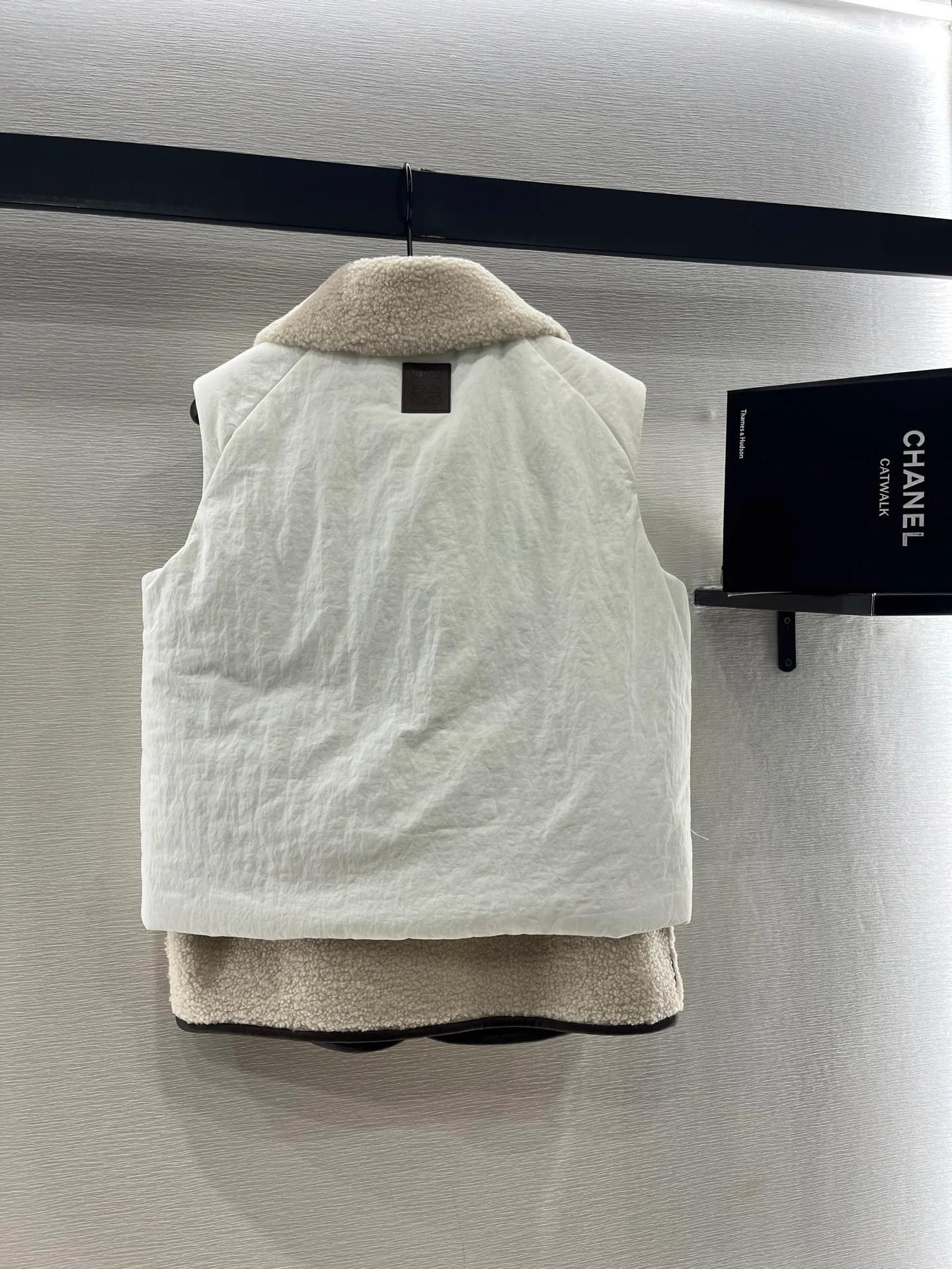 Жилеты Женские Loewe 252607