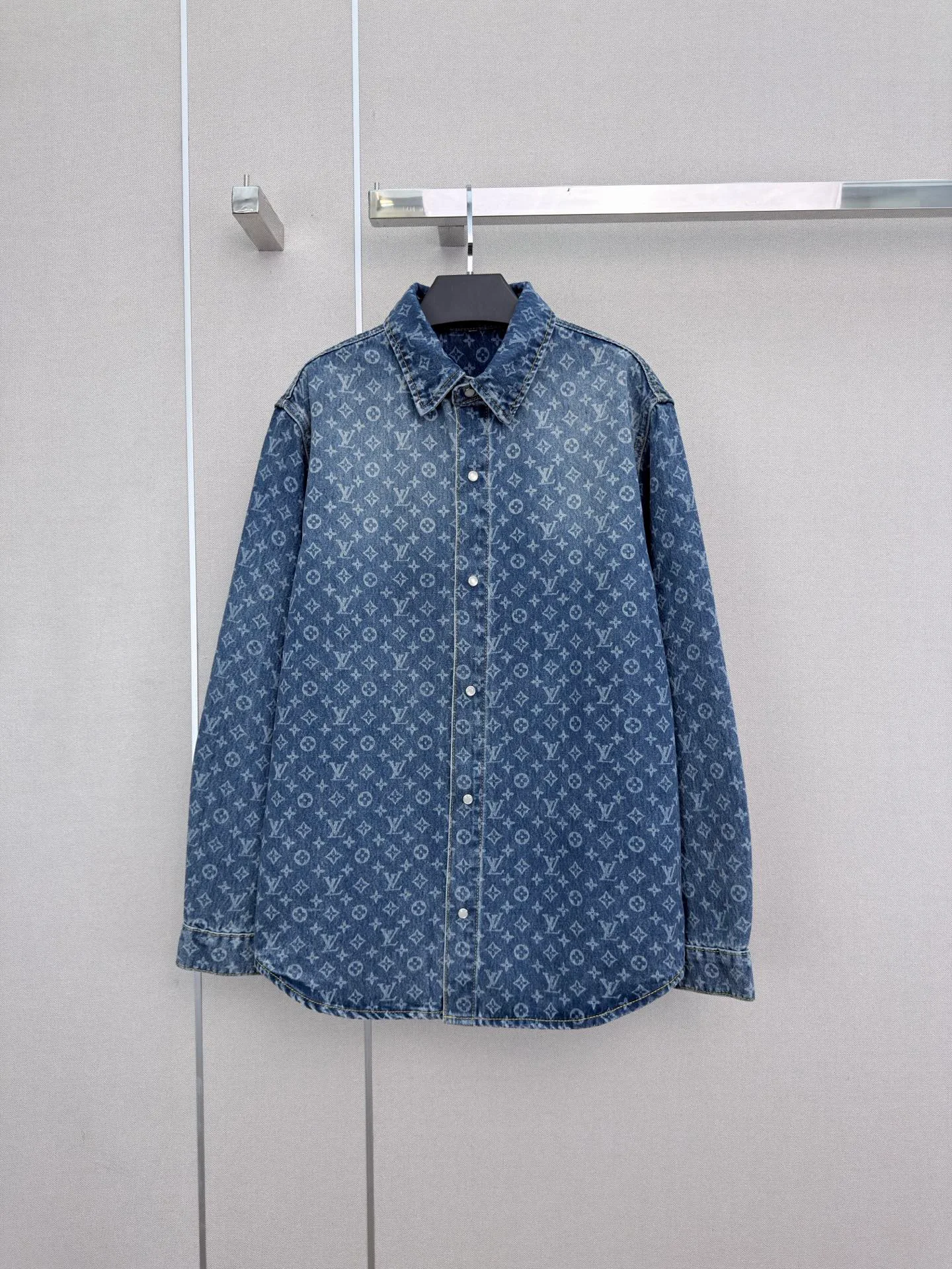 Рубашки Женские Louis Vuitton 18877915