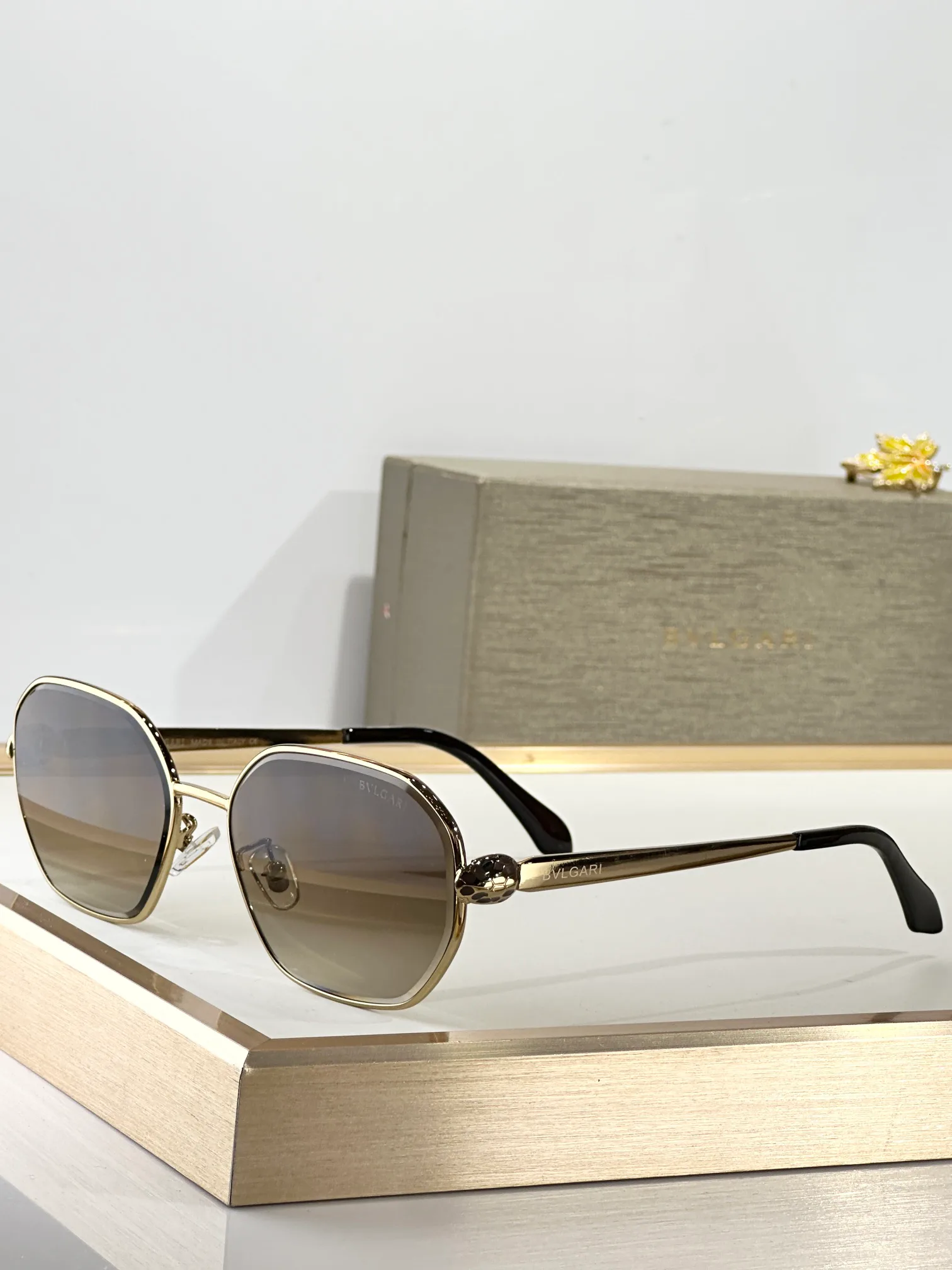 Очки Bvlgari 81617