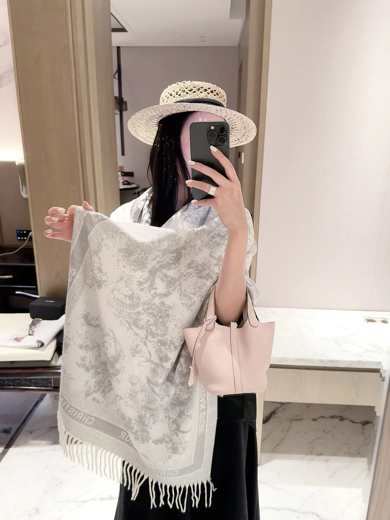 Шарфы Christian Dior 18598255