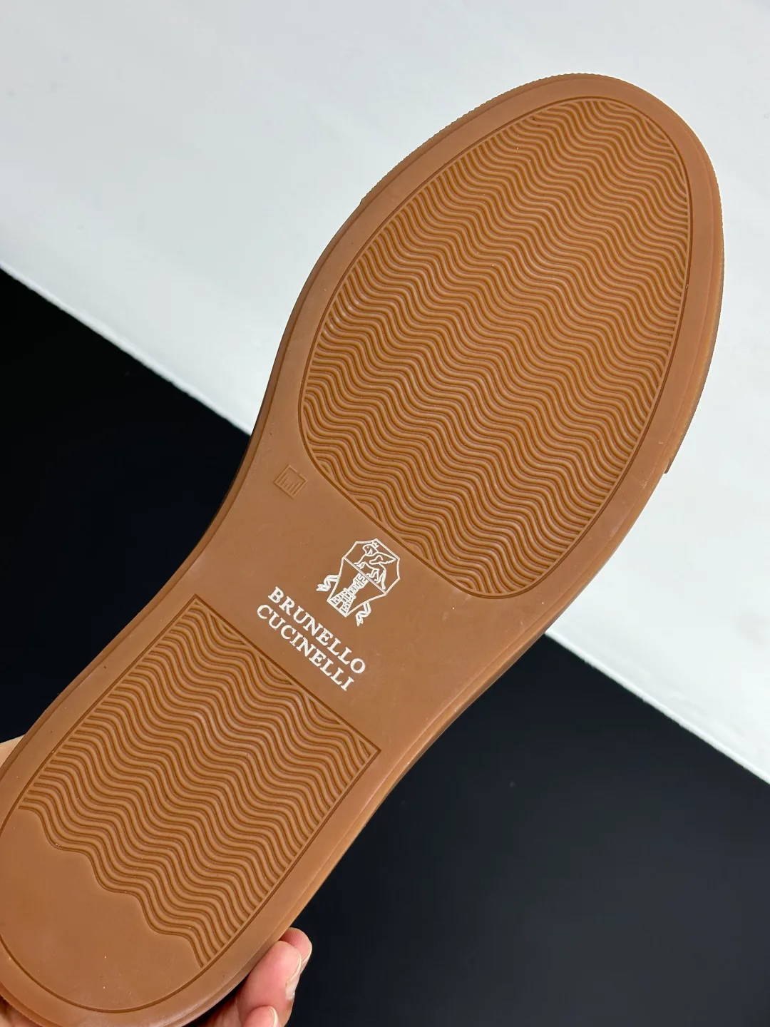 Кроссовки Женские Brunello Cucinelli 18707423