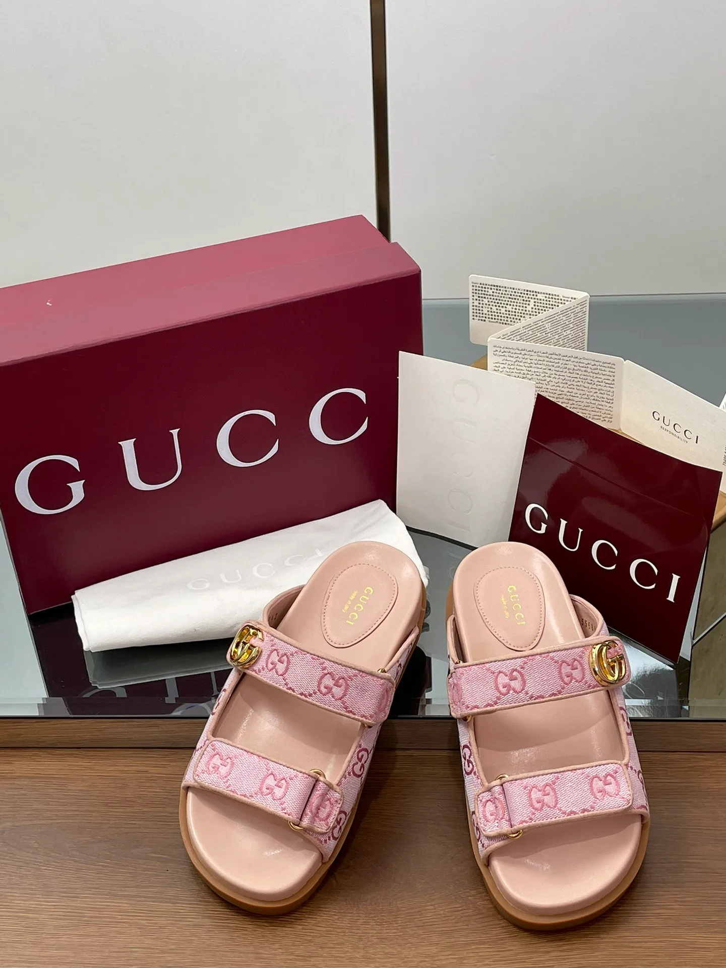 Шлепанцы Женские Gucci 21080