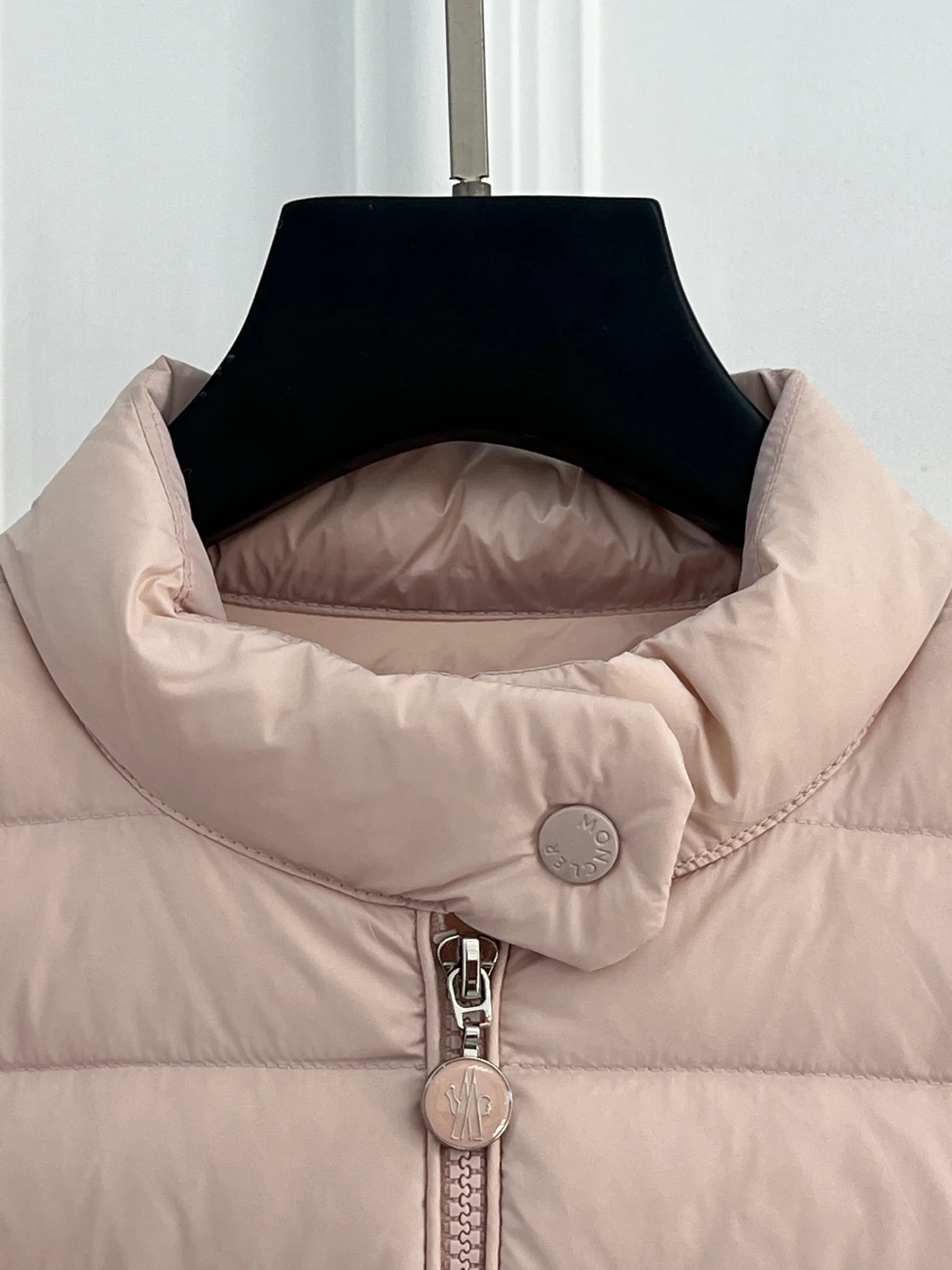 Куртки И Пуховики Женские Moncler 18416163