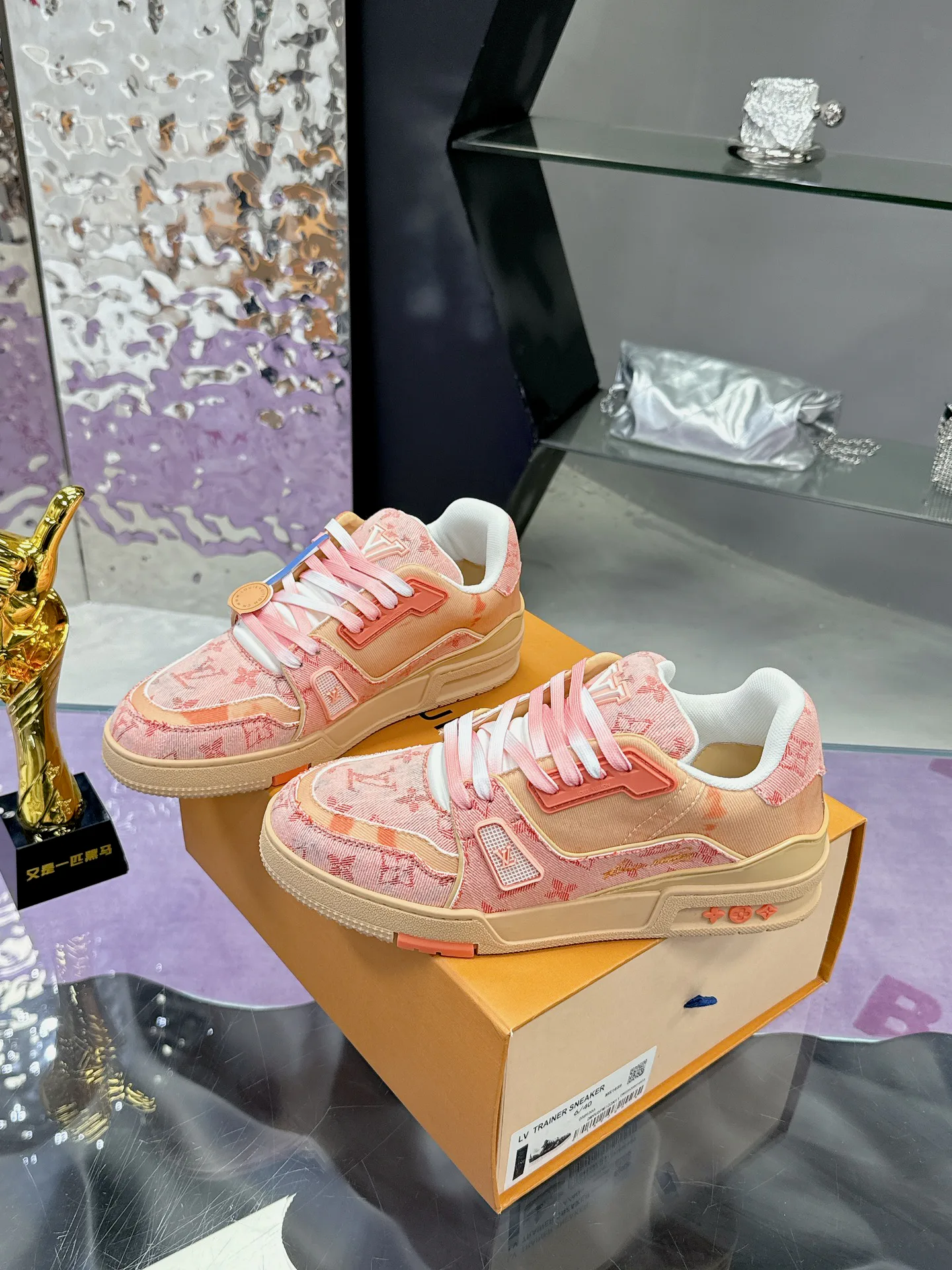 Кроссовки Женские Louis Vuitton 52670