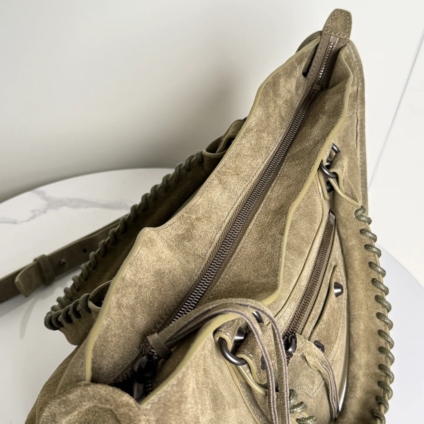 Сумки На Ремне Женские Balenciaga 1151905