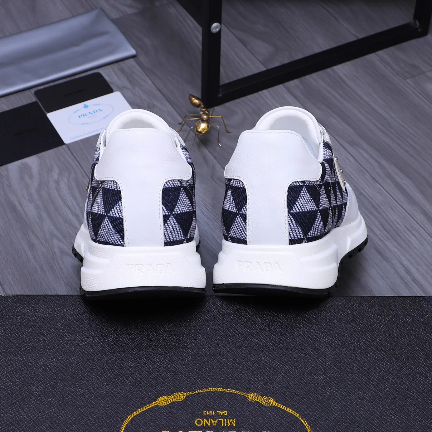 Кроссовки Женские Prada 17429866