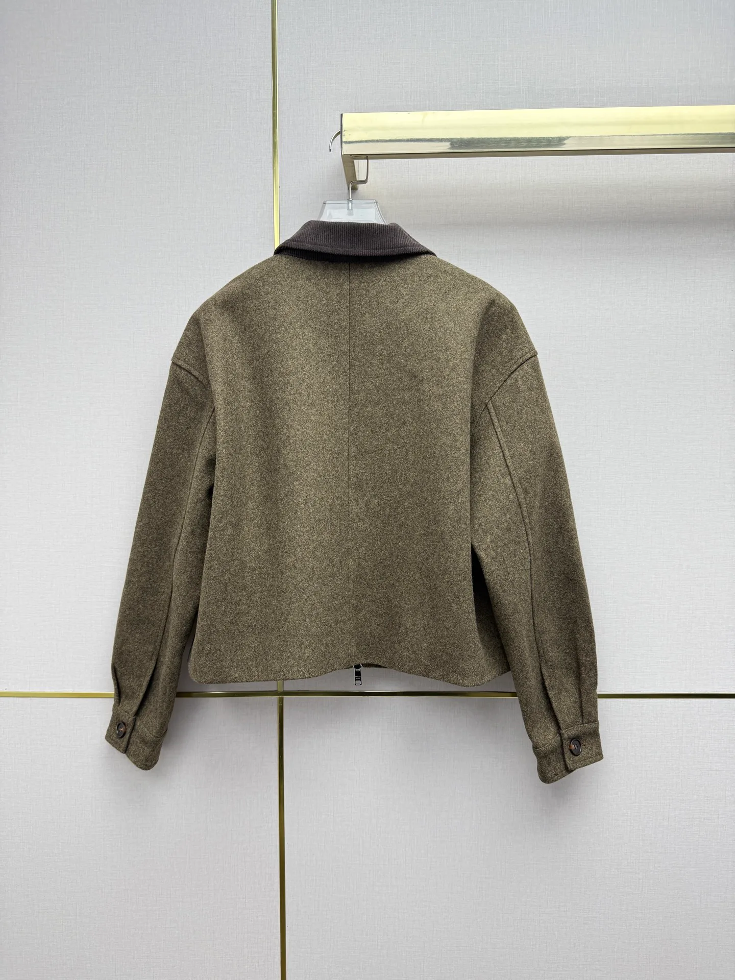 Куртки И Пуховики Женские Prada 18348134